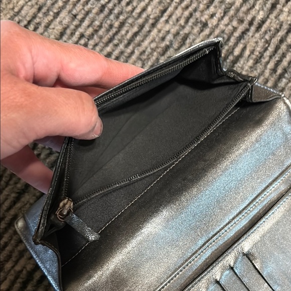 - Chanel Silver Metallic travel line long bifold wallet - Picture 4 of 7